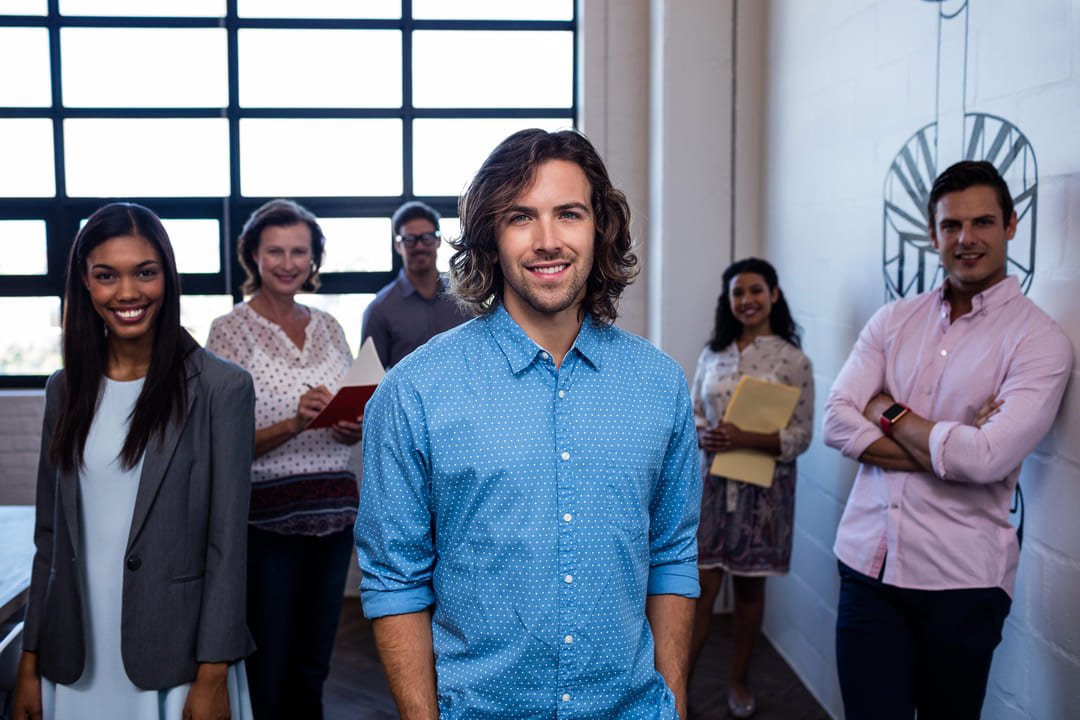 Líderes e liderados devem atuar em parceria para alcançar o sucesso.